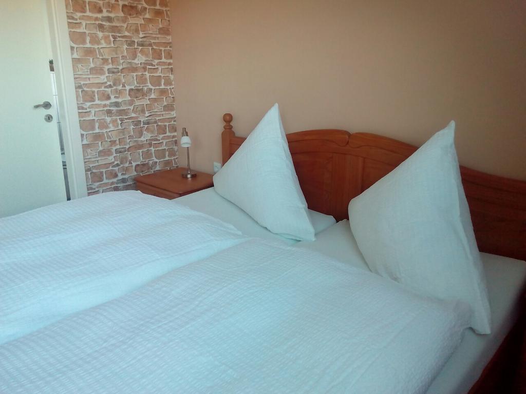 Hotel Zum Schleicher Kuckuck ภายนอก รูปภาพ